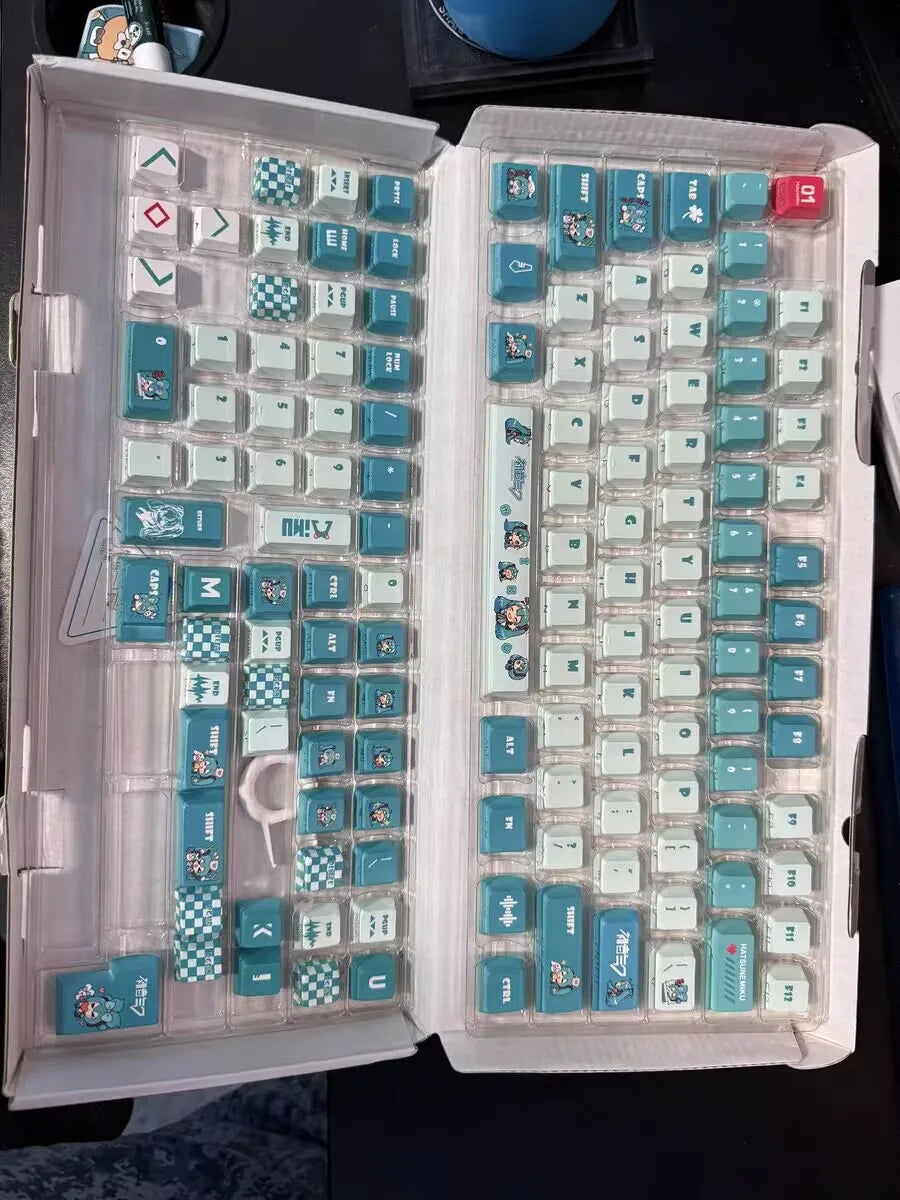 Hatsune Miku Mechanical Keycaps 122-Key 🎵
