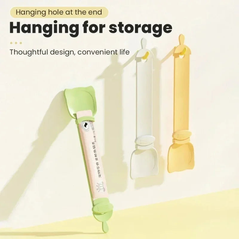 Long Handle Cat Treat Squeeze Feeder Spoon 🐱